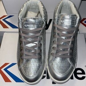 Women size 9, Silver ‘Feiyue Delta Mid Dragon Scale shoes, NIB